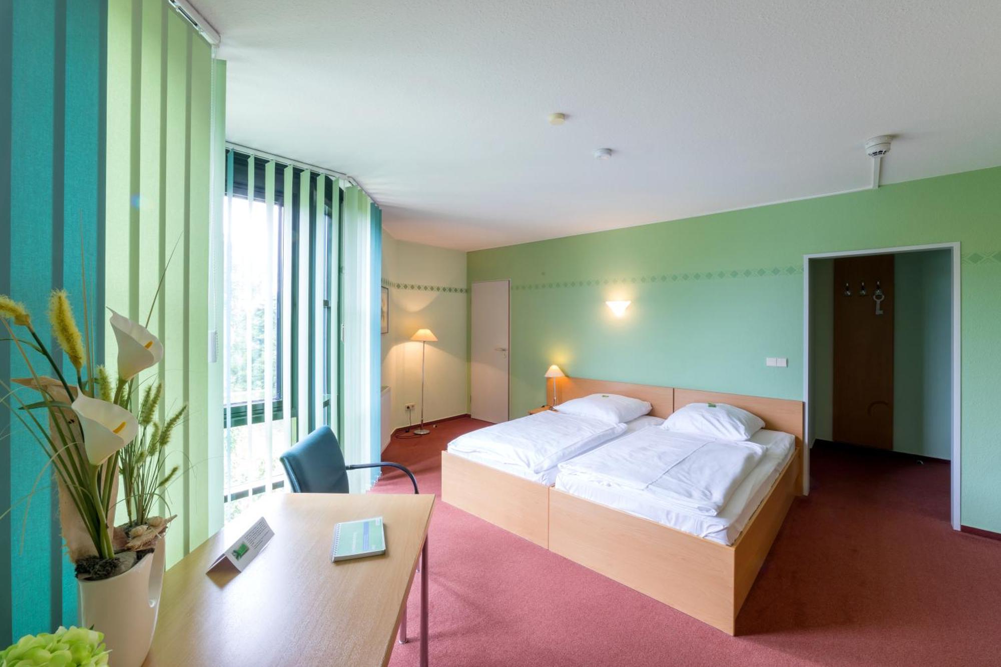 Leag Konferenzcenter Schulungs- Und Tagungshotel Im Spreewald 뤼베나우 외부 사진