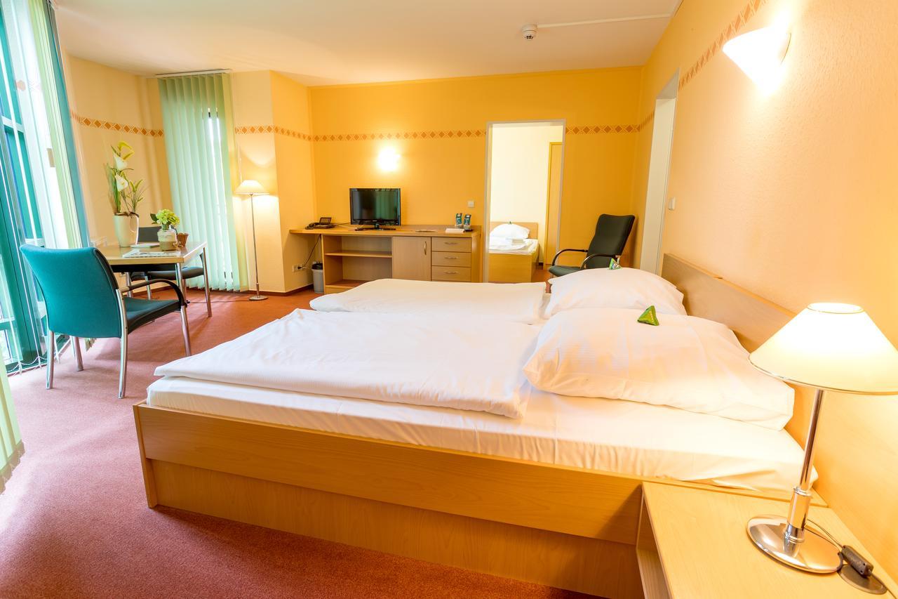 Leag Konferenzcenter Schulungs- Und Tagungshotel Im Spreewald 뤼베나우 외부 사진