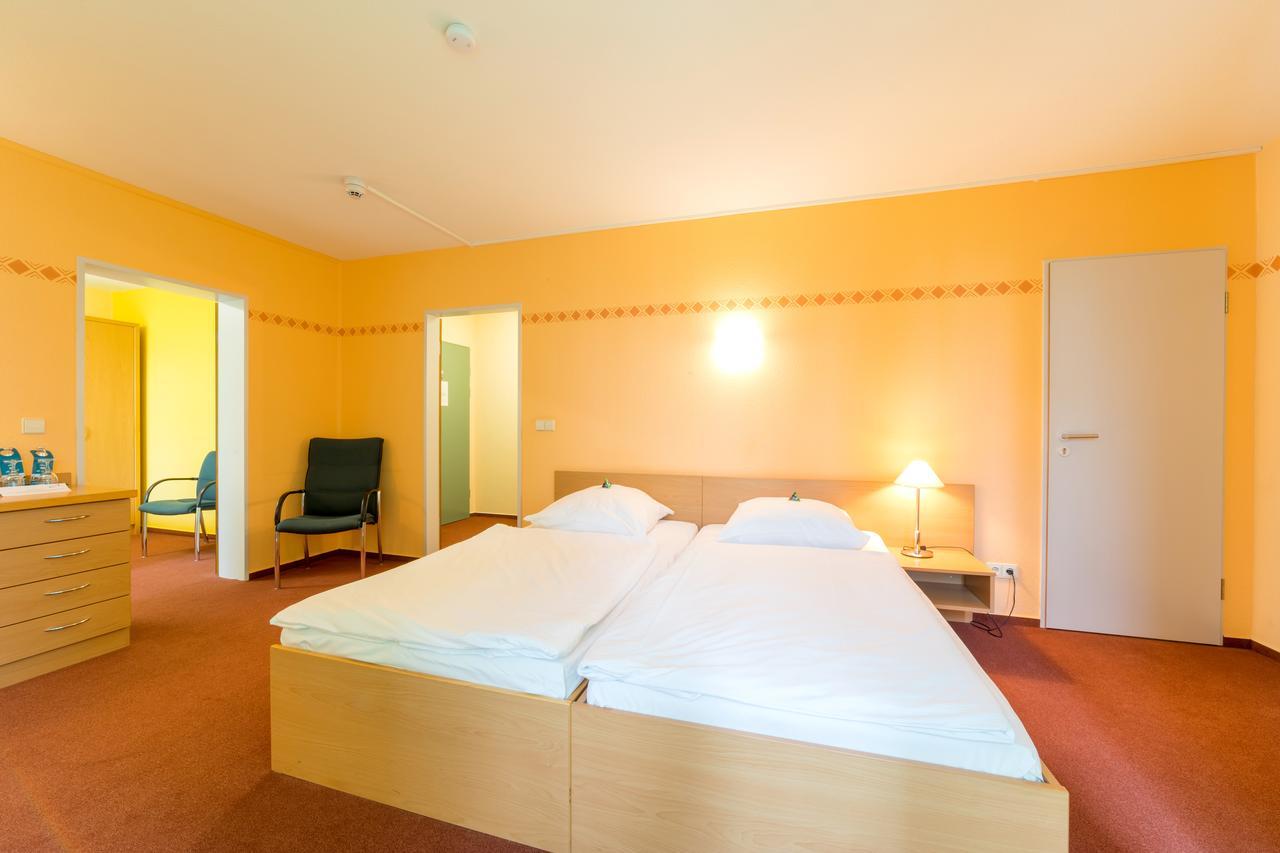 Leag Konferenzcenter Schulungs- Und Tagungshotel Im Spreewald 뤼베나우 외부 사진